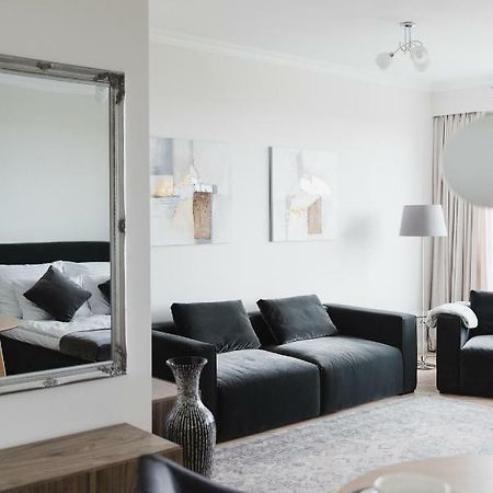 Luxlux Apartments Metro Slodowiec Варшава Екстер'єр фото